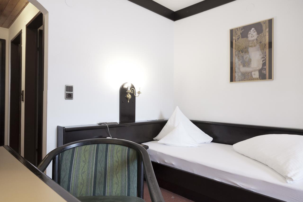 Hotel Neue Burg Nauders Exterior photo